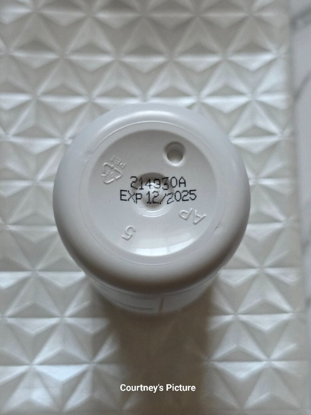 Biologique Recherche LOTION P50 1970 Balancing Exfoliator (5.1 oz.) - Picture 4 of 6